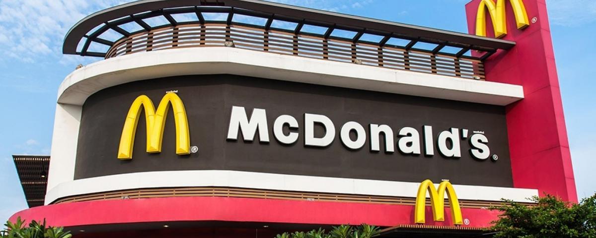 Глава McDonald's Кемпчински предупредил о сокращениях персонала в 2023 году