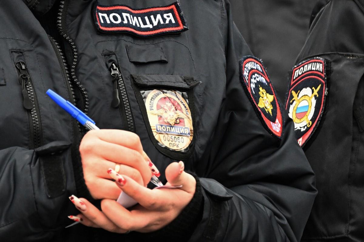 Володин заявил, что надо поднять зарплату полицейским