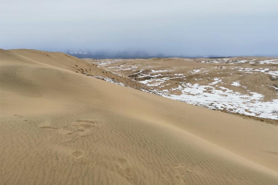 Топ-10 популярных мест Забайкалья для туристов: Чарские пески, Алханай