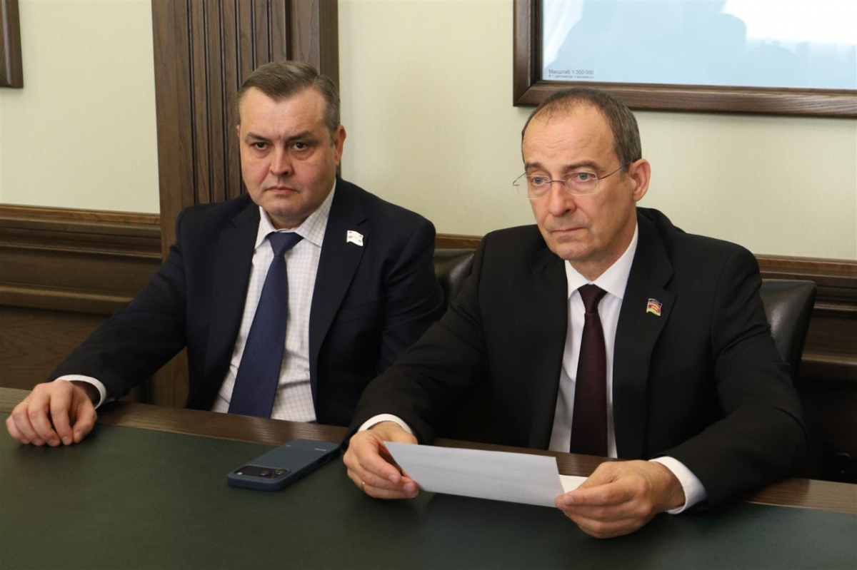 Депутаты Кубани передали коллегам из Херсона партию гуманитарной помощи