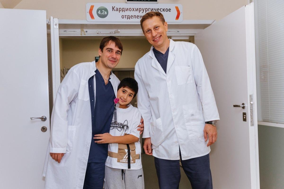 Десятичасовая операция новосибирских врачей спасла жизнь ребенку с инфекционным эндокардитом