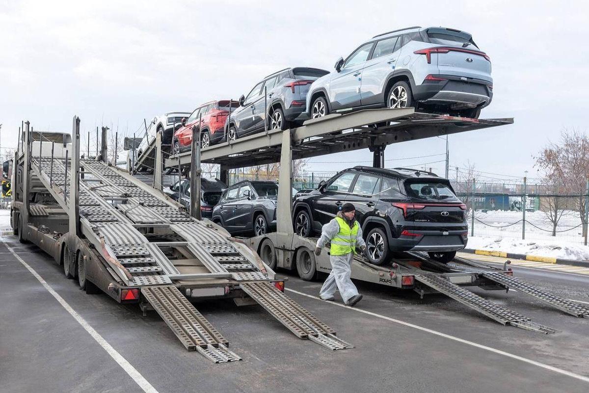 Эксперт Бургазлиев сообщил о грядущем росте цен на импортные автомобили