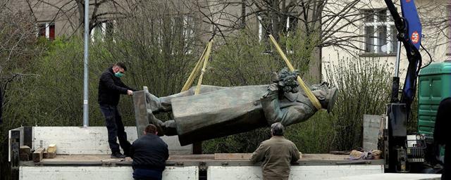 СКР возбудил дело из-за сноса памятника маршалу Коневу в Праге