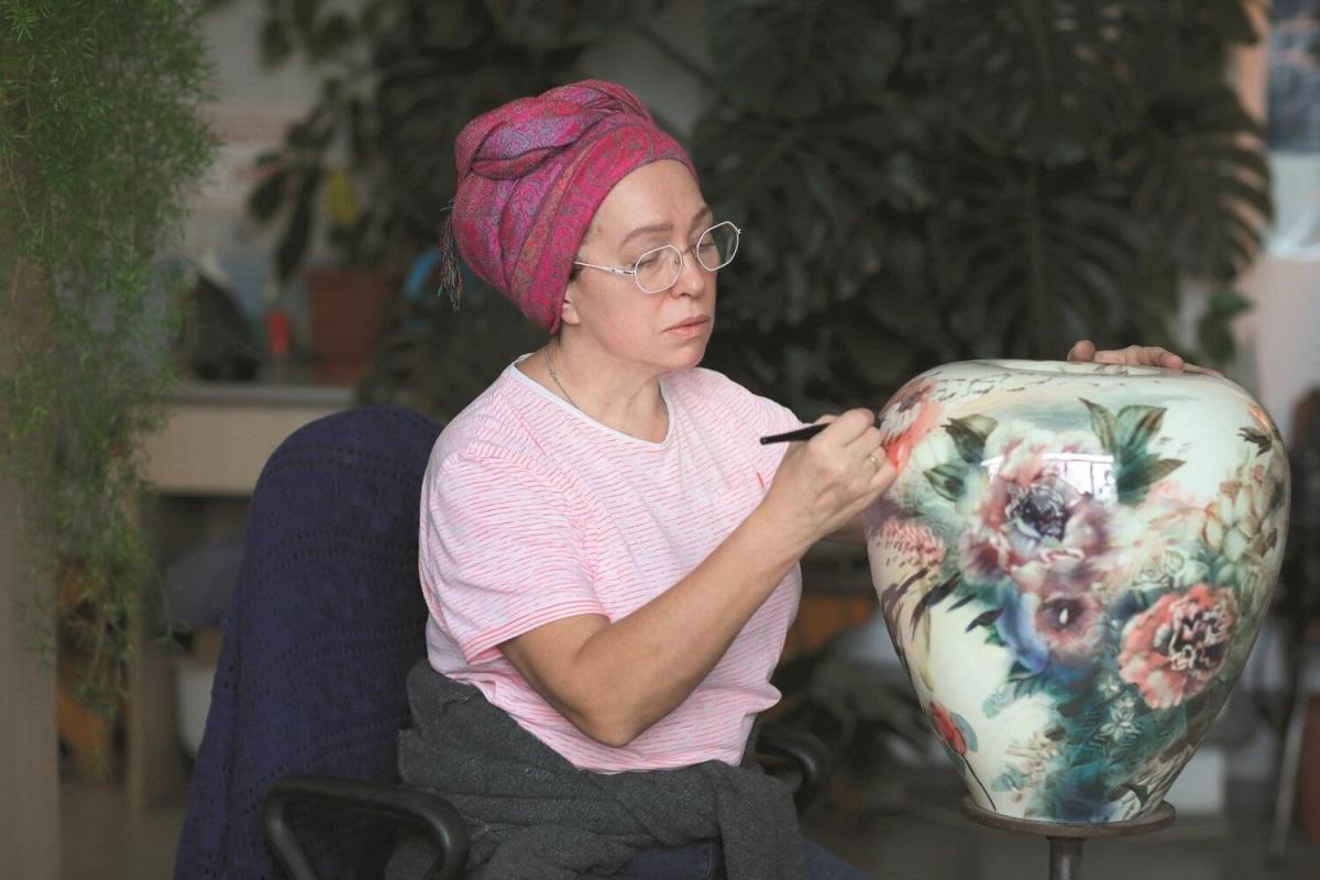 Жителей Северной Осетии приглашают в музей для знакомства с «фарфоровым» искусством Татьяны Чапургиной