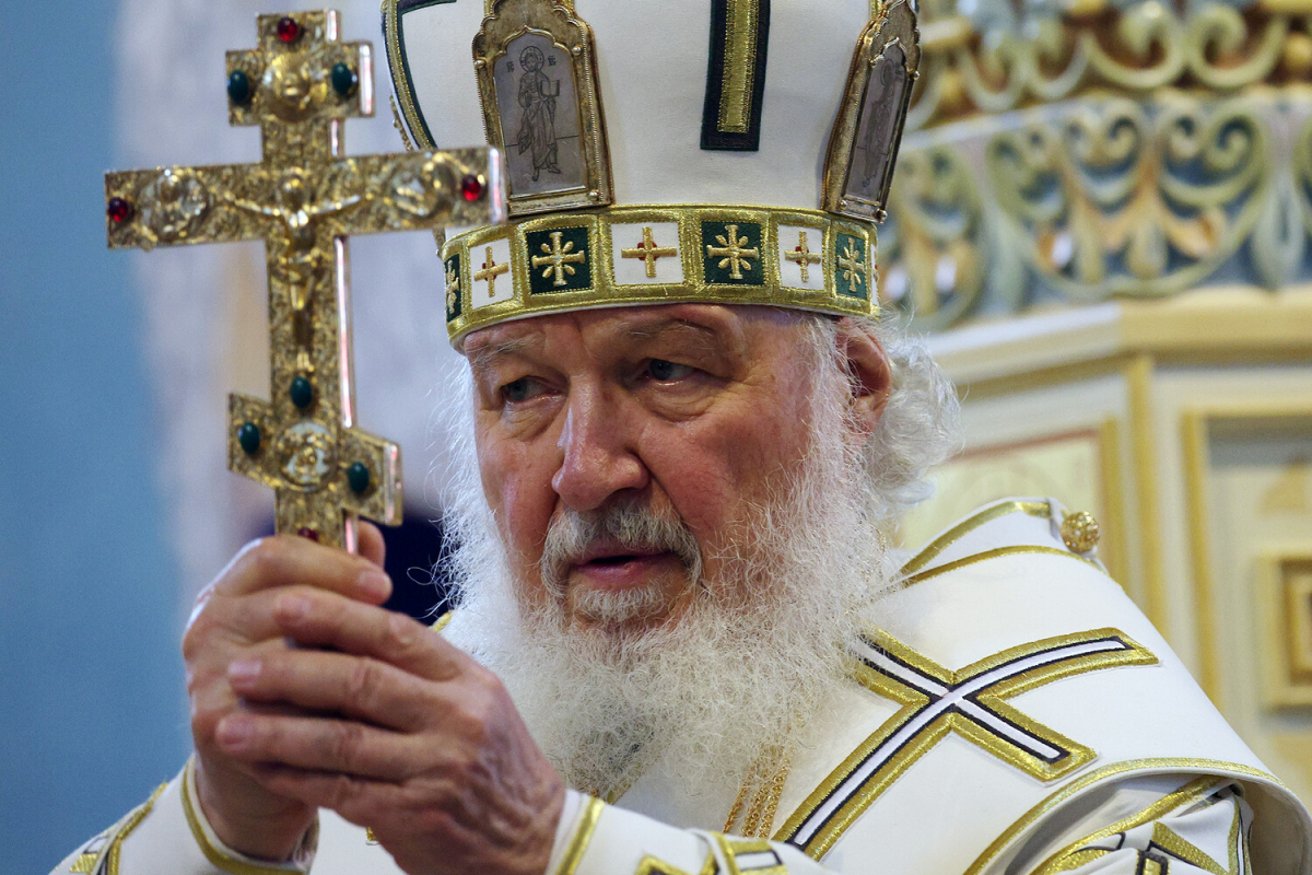 Патриарх предложил экстраординарные меры для восстановления демографии России