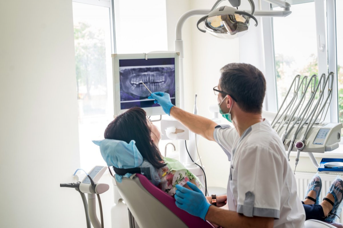 Стоматолог поделился устаревшими методами лечения зубов