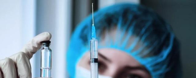 Врачи Магаданской области первыми получили вакцину от COVID-19