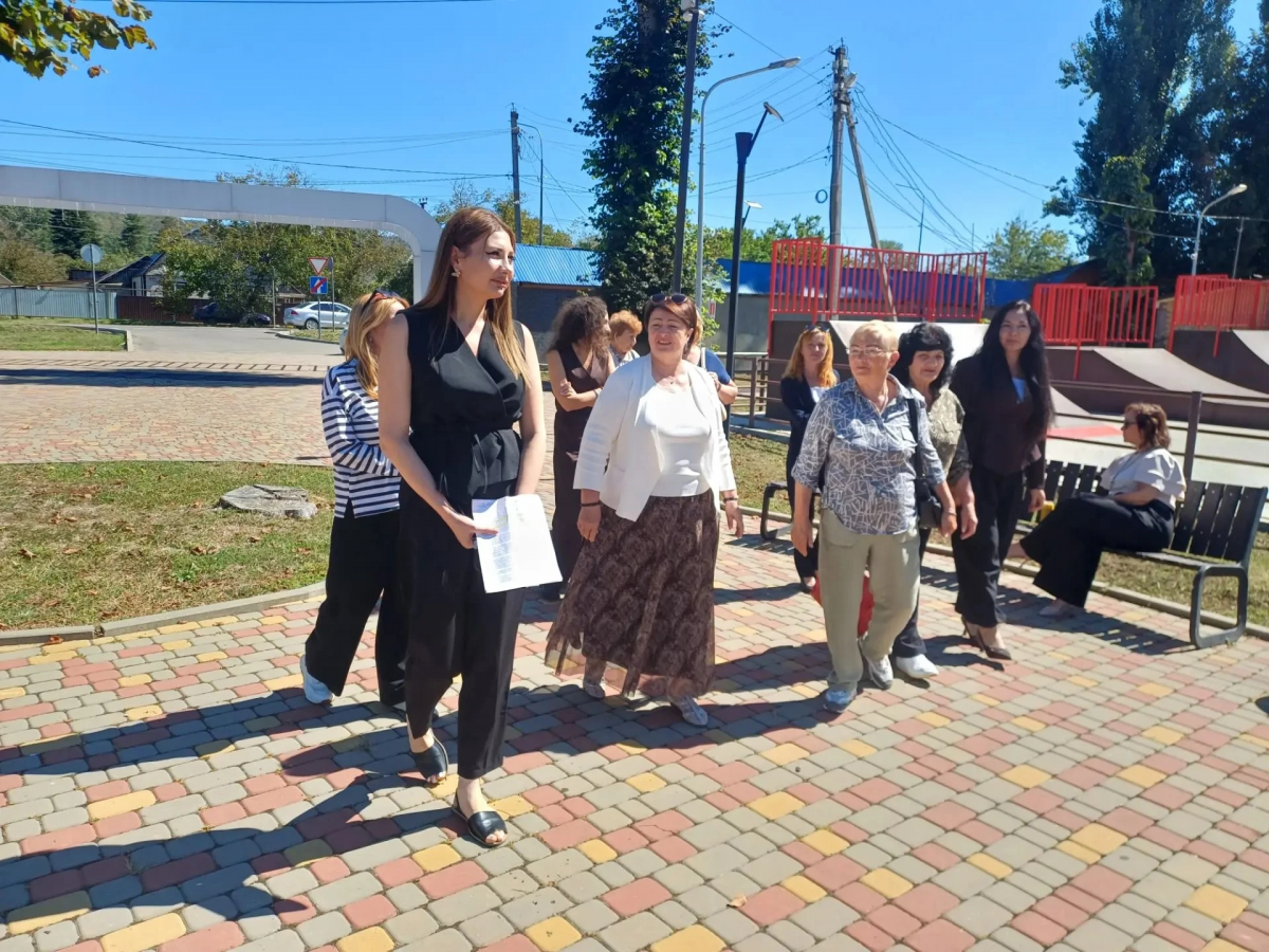 Сопредседатель ВАРМСУ Галина Данильченко посетила обновленный по инициативе жителей парк «Майская горка» в Хадыженске