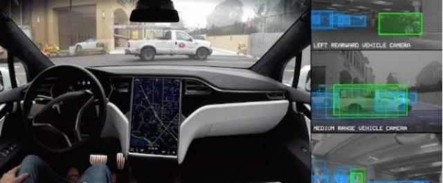 У сотрудников Tesla вызвала недовольство функция автопилота