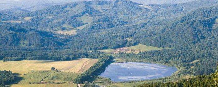 Сбербанк и Минприроды очистят озеро Манжерок на Алтае в течение трёх лет