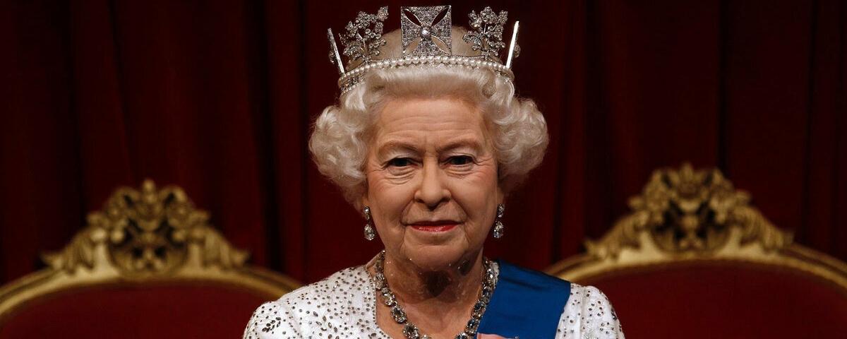 Королева Британии готова объявить информационную войну принцу Гарри и Меган Маркл — Видео