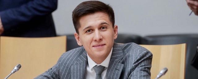 Челябинский депутат Максим Гулин досрочно сложил полномочия