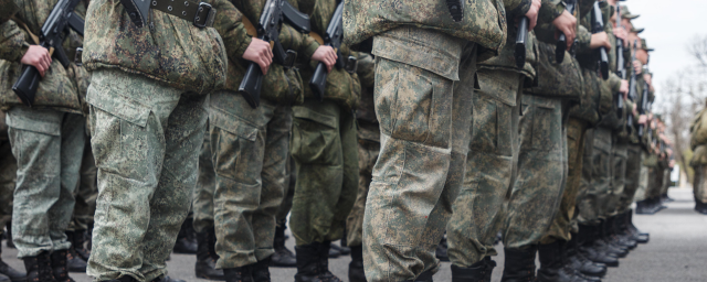 В Курской области задержали вооруженного контрактника, сбежавшего на военном КамАЗе