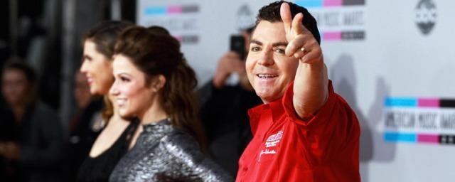 Основатель Papa John's уходит в отставку из-за скандала