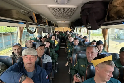 Александр Осипов: Еще 60 забайкальских пожарных-десантников выехали в Красноярский край для борьбы с лесными пожарами
