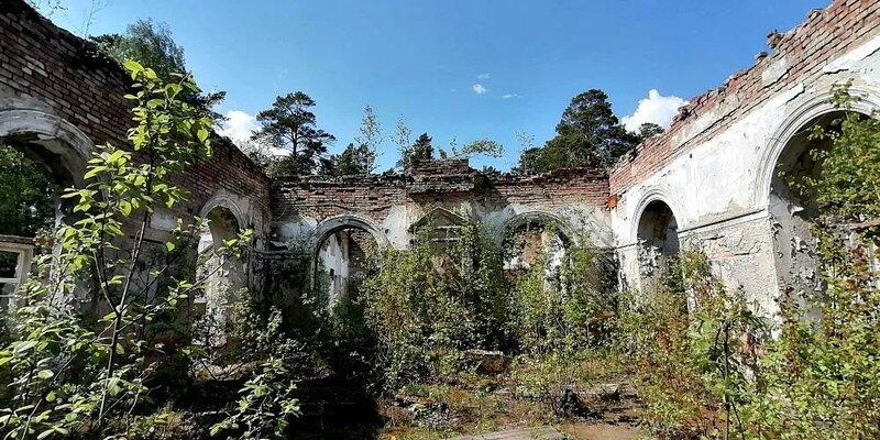 Новосибирский фотограф снял заброшенный «мистический» санаторий «Речкуновский»