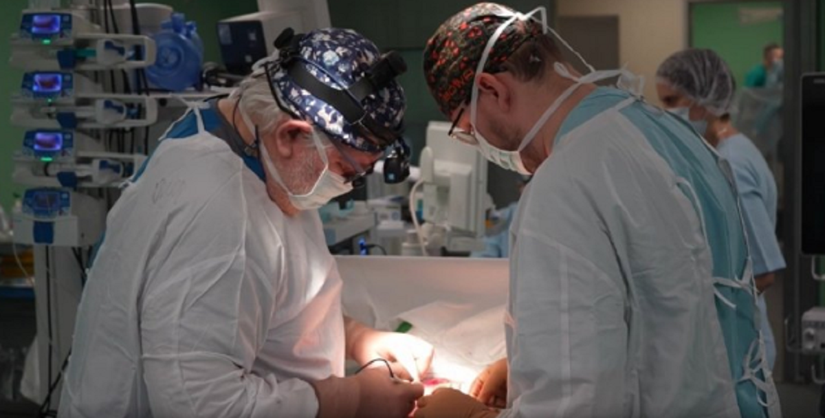 В Иркутске хирурги успешно удалили у ребенка опухоль сердца