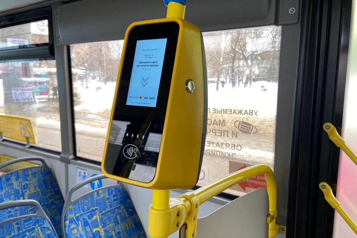 В автобусах и трамваях Калининграда установят 100 новых терминалов