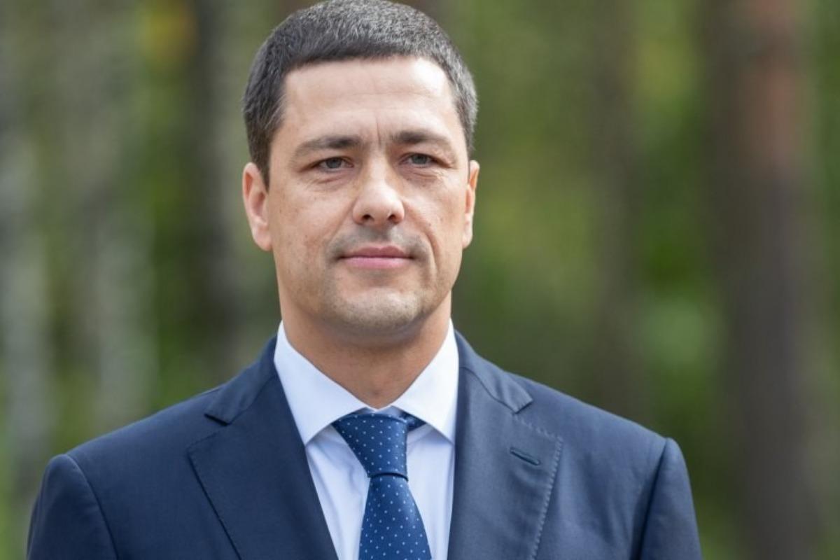 Губернатор Михаил Ведерников поздравил работников транспорта с профессиональным праздником