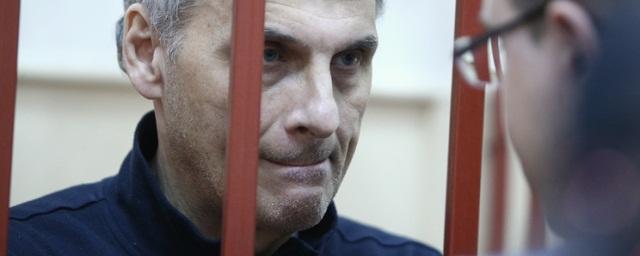 Суд продлил срок ареста экс-главе Сахалина Хорошавину на три месяца