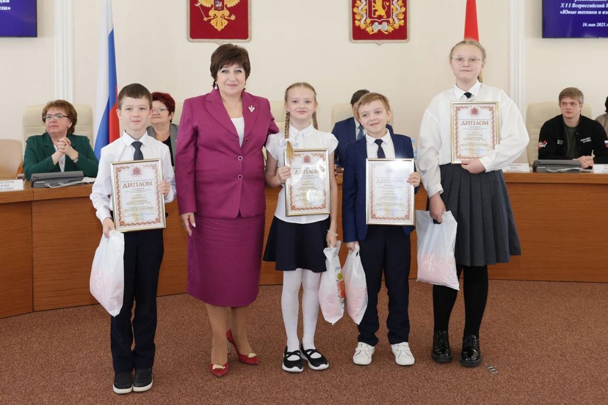 Юные изобретатели Владимирской области представили уникальные разработки в различных областях науки и техники