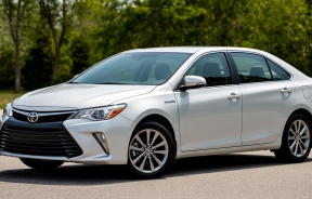 В России продают Toyota Camry 2017 года за 3,6 млн рублей