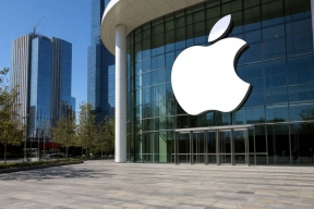 Apple разрабатывает полностью стеклянный iPhone с изогнутым дизайном