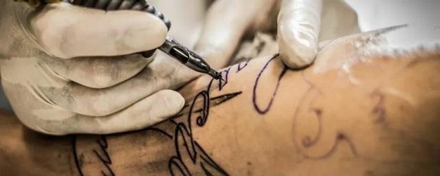 Суд обязал жителя Набережных Челнов свести тату с нацистской символикой