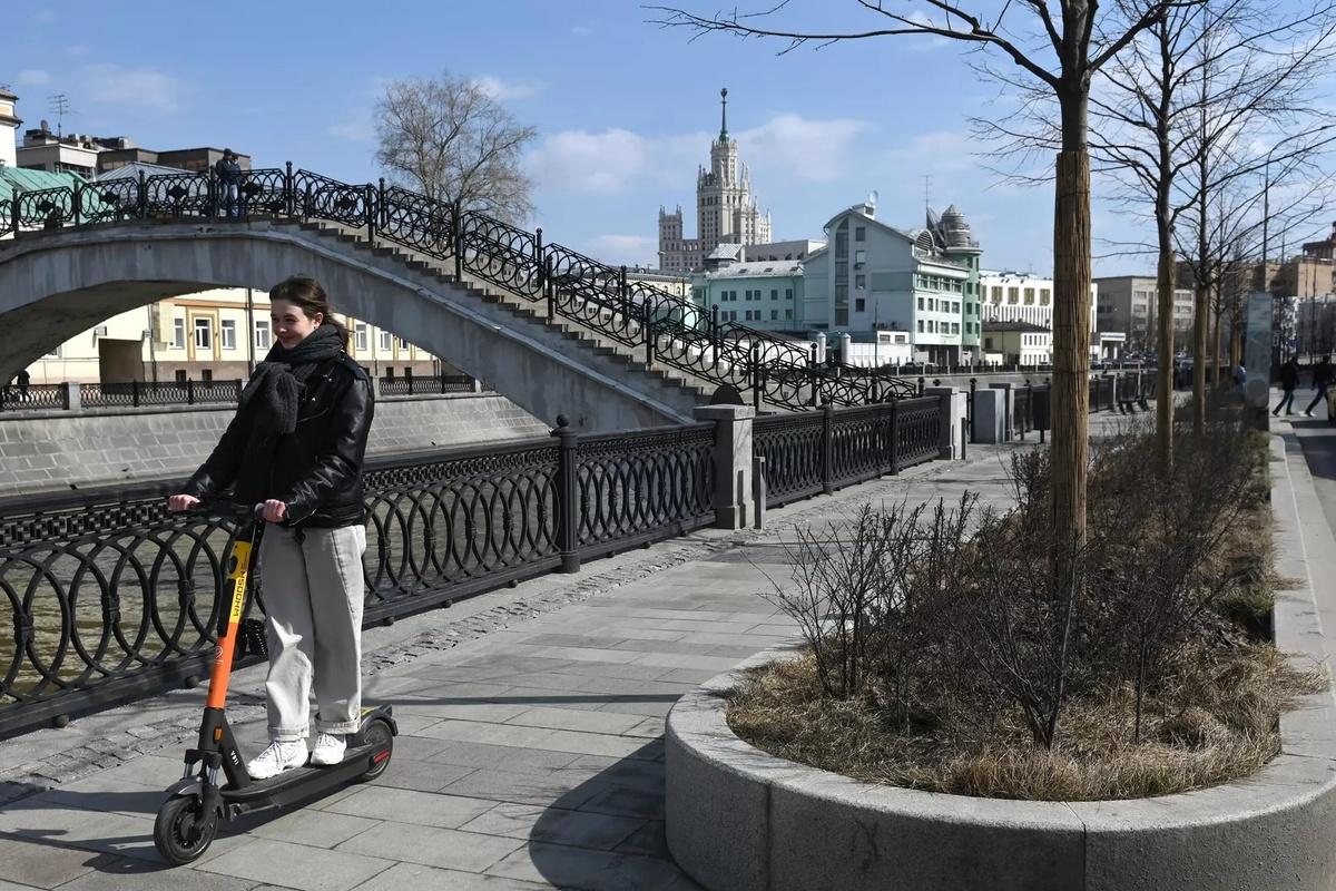 В Омске обяжут оставлять электросамокаты на парковках