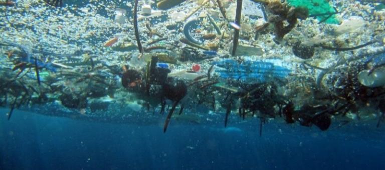 Десятикилометровый «мусорный остров» обнаружен у берегов Таиланда