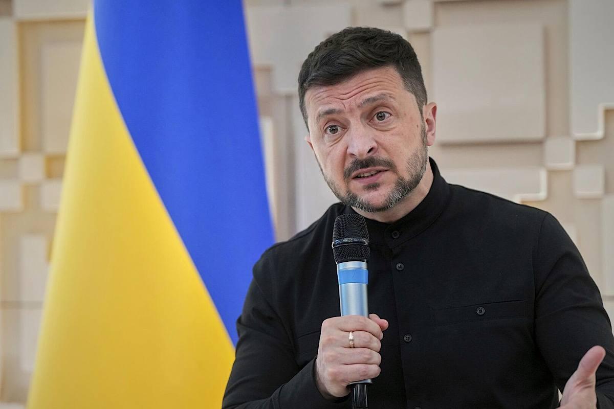 Зеленский призвал США и Европу усилить давление на Россию после ударов ВС РФ по Украине