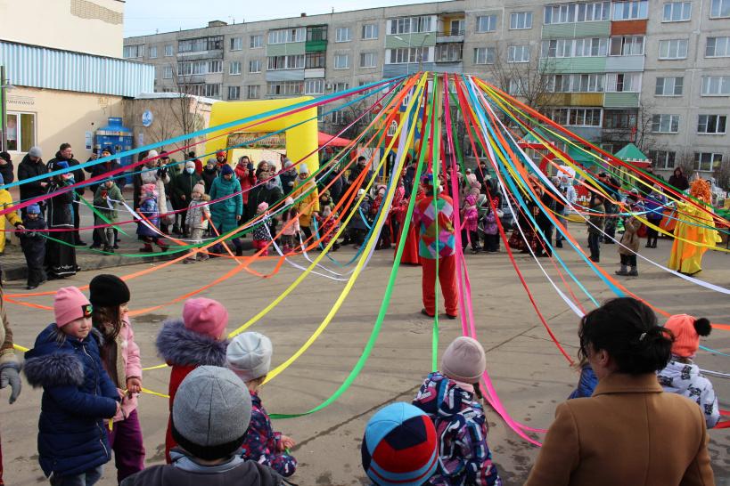 В поселке Электроизолятор отпраздновали Масленицу