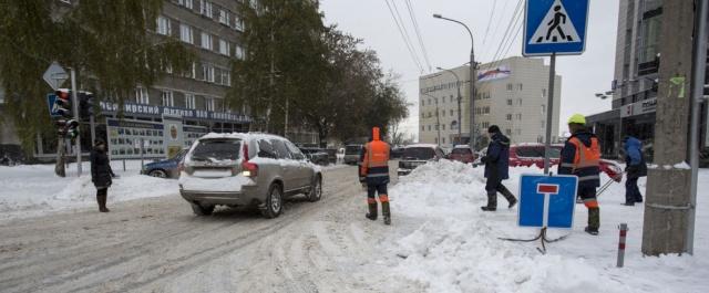 В Новосибирске улицу Советская временно закрыли для ремонта теплотрассы