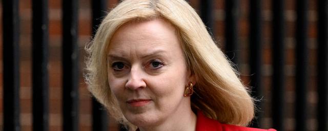 Liz Truss nominated her candidacy for Britain's prime minister