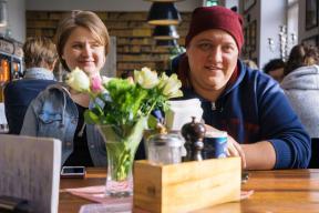 Продать «рай» ради детей. Вдова Романа «Мухича» Попова вынуждена продать дом мечты