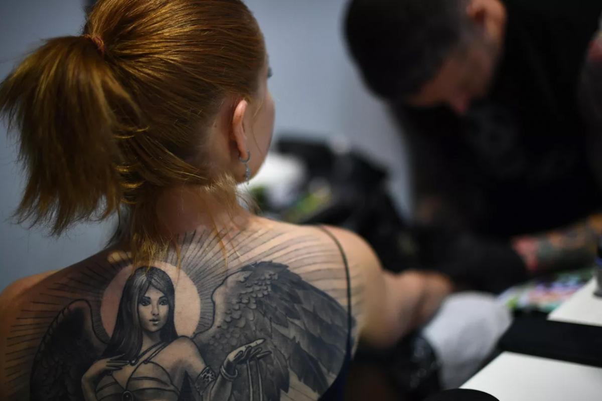 В Госдуме предлагают запретить татуировки несовершеннолетним