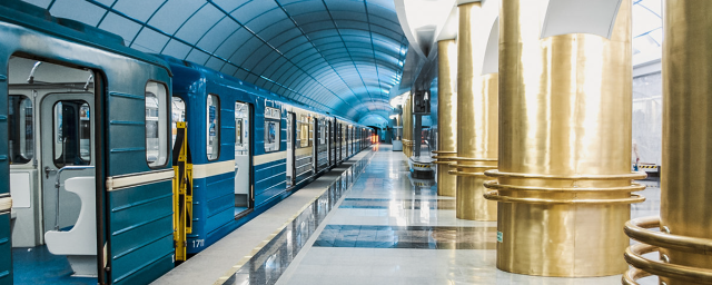In St. Petersburg it is necessary to respect rules to get into metro