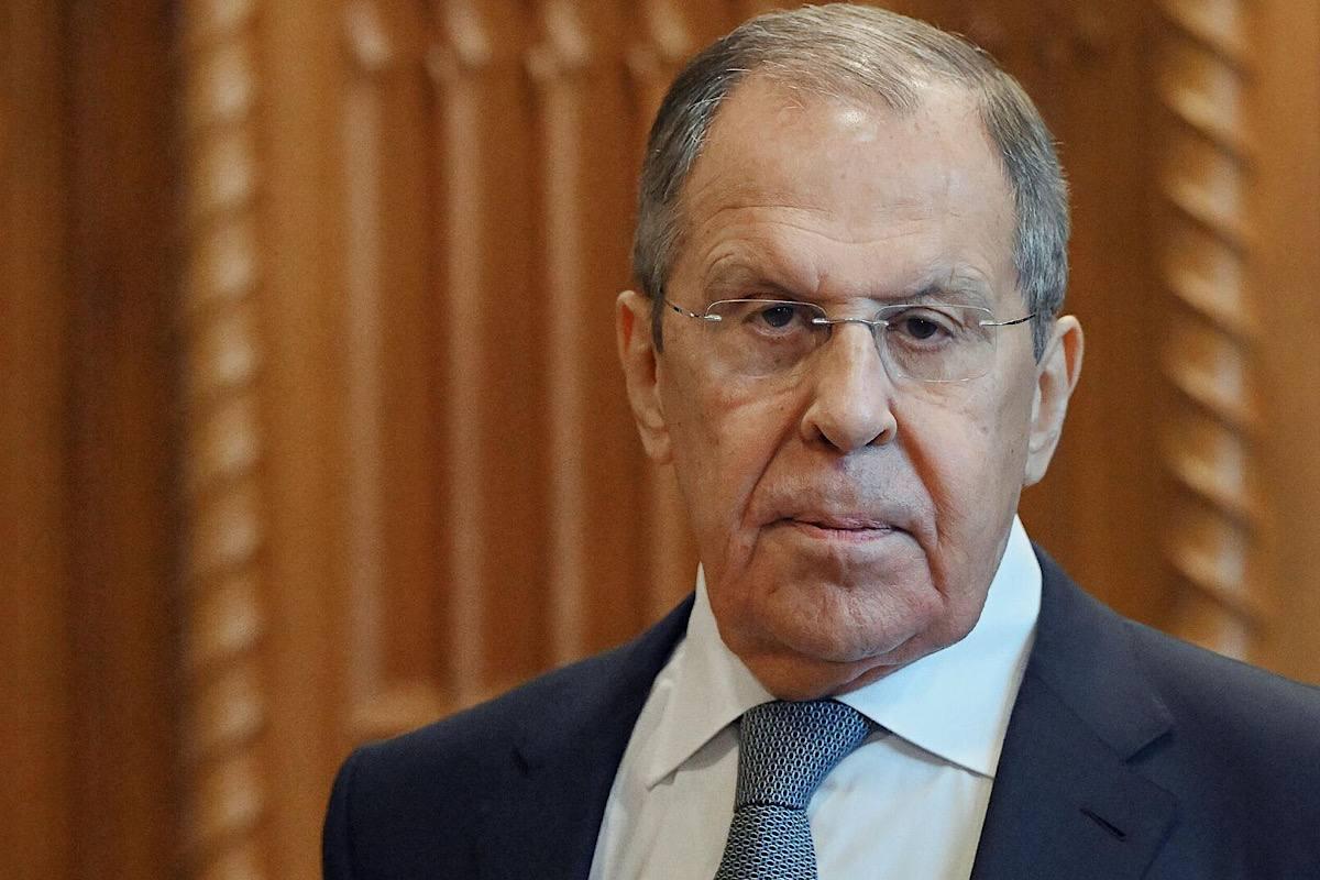 Лавров назвал условием перемирия нейтральный и безъядерный статус Украины