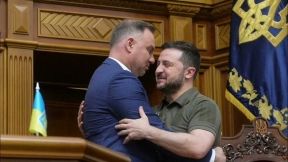 Когда сосед - чумной камикадзе. Поляки хотят соскочить с несущегося в обрыв киевского катафалка