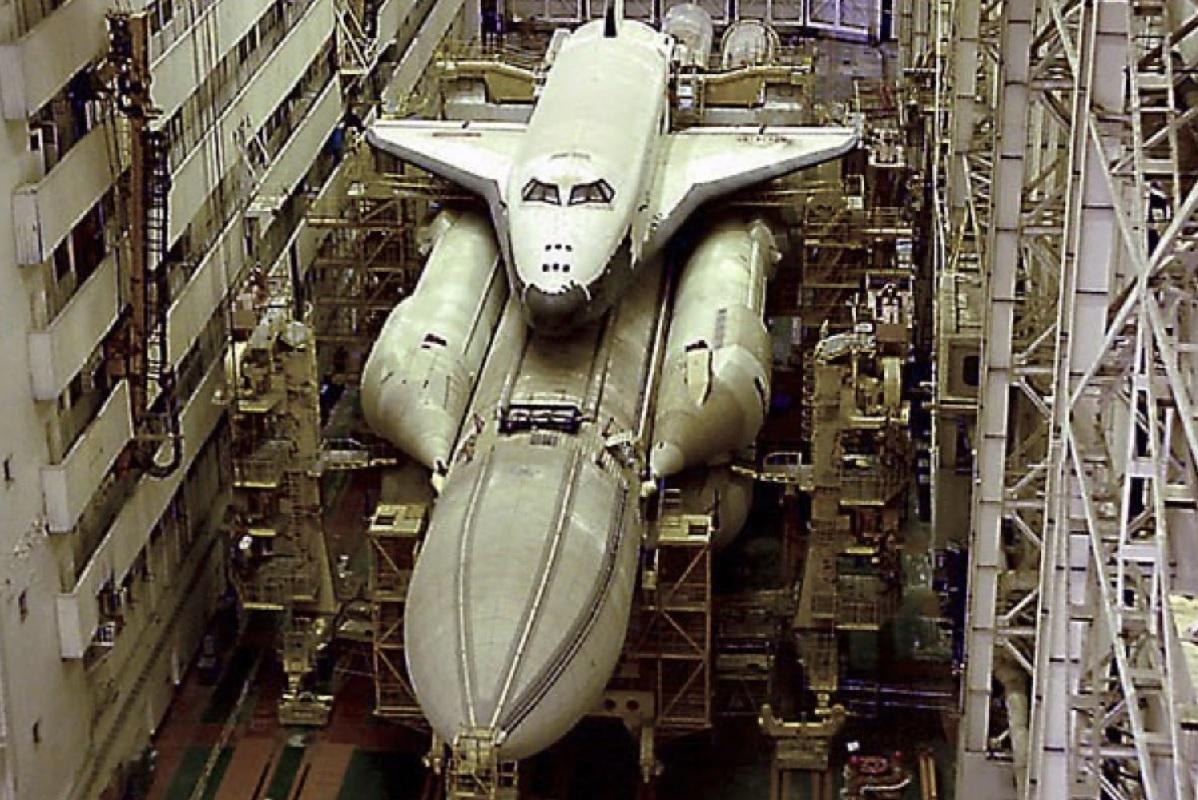 Роскосмос показал уничтоженный космический корабль «Буран»