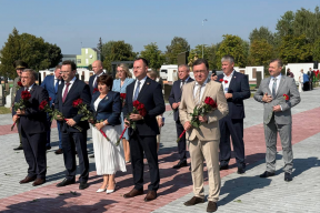 Спикер ЗС Владимирской области Ольга Хохлова: Памятная доска воинам Владимирской земли стала еще одним символом нерушимой связи между Россией и Белоруссией