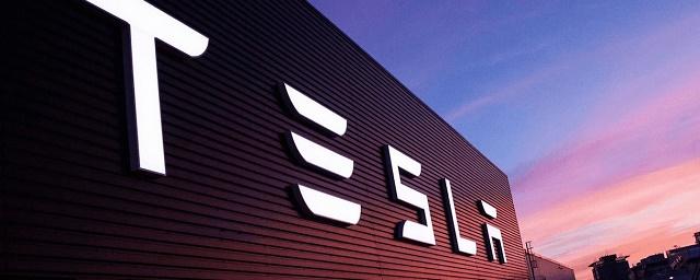 Tesla Motors презентовала объединенные с крышей солнечные батареи