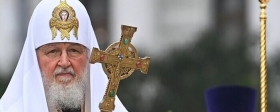 Патриарх Кирилл передал ранее подаренный ему дорогостоящий крест храму Христа Спасителя