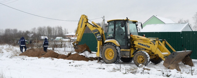 В раменском поселке Ганусово прокладывают газовые трубы