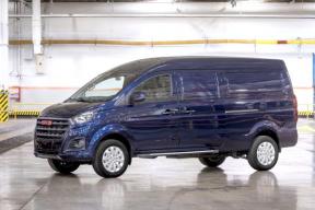 Китайская база, российская душа: АвтоВАЗ запустил коммерческие фургоны SKM — чем они заменят ушедшие европейские модели