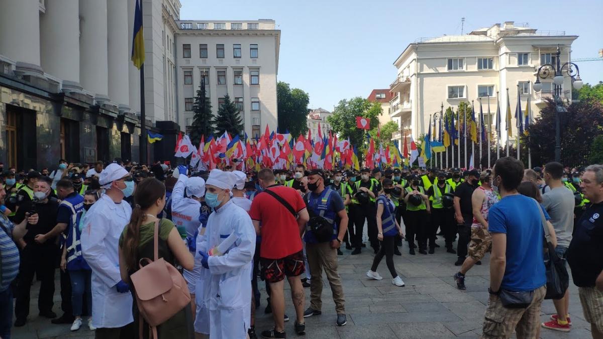 В Киеве прошел митинг с требованием отставки Владимира Зеленского