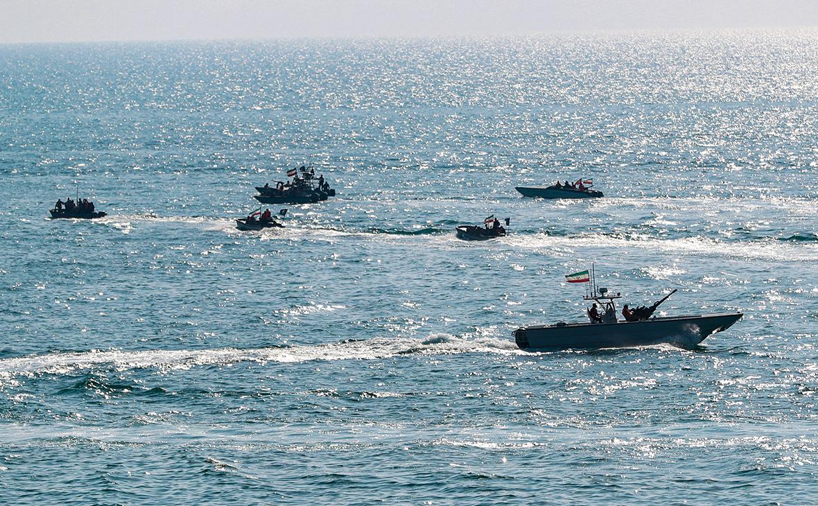 ВС США: Иранские военные задержали судно в международных водах