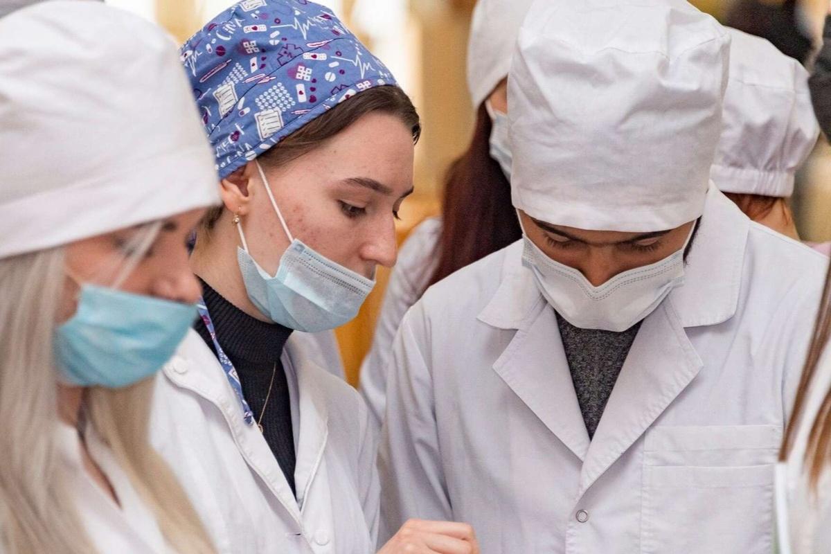 Минздрав хочет сделать отработку в клиниках обязательной для студентов-бюджетников