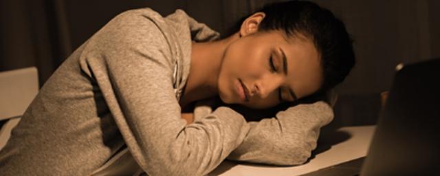 Пульмонолог Абакумов: Постоянный недосып может увеличить риск тяжелого течения ковида