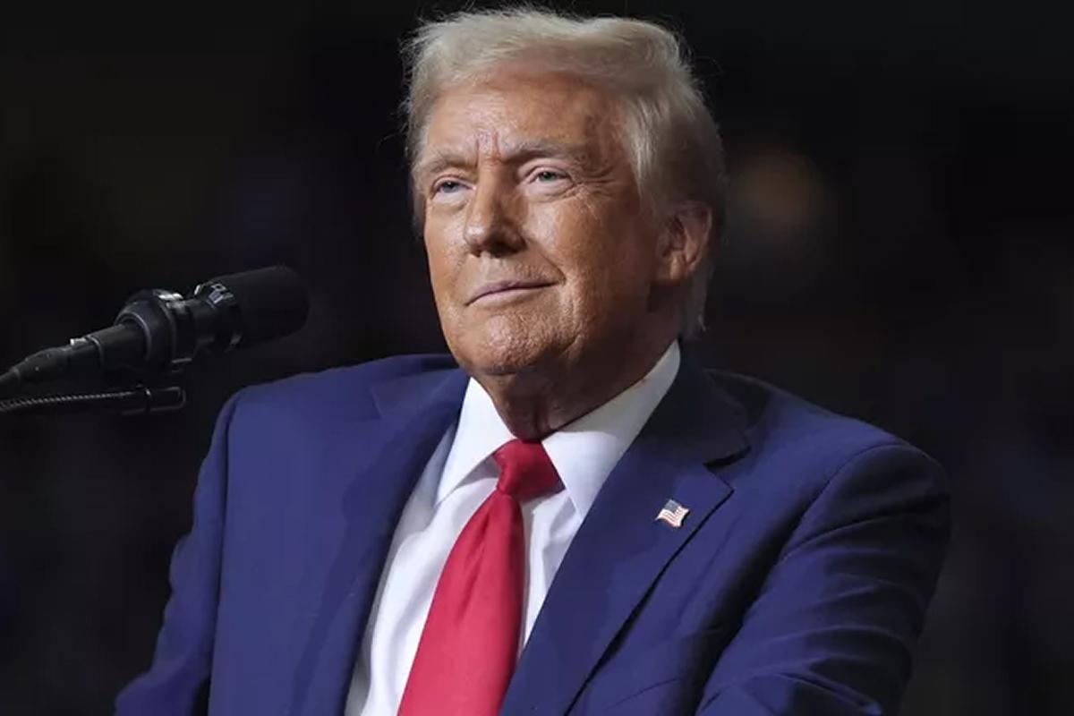 Президент США Дональд Трамп в шутку вставил своё имя в название главной театральной площадки Вашингтона